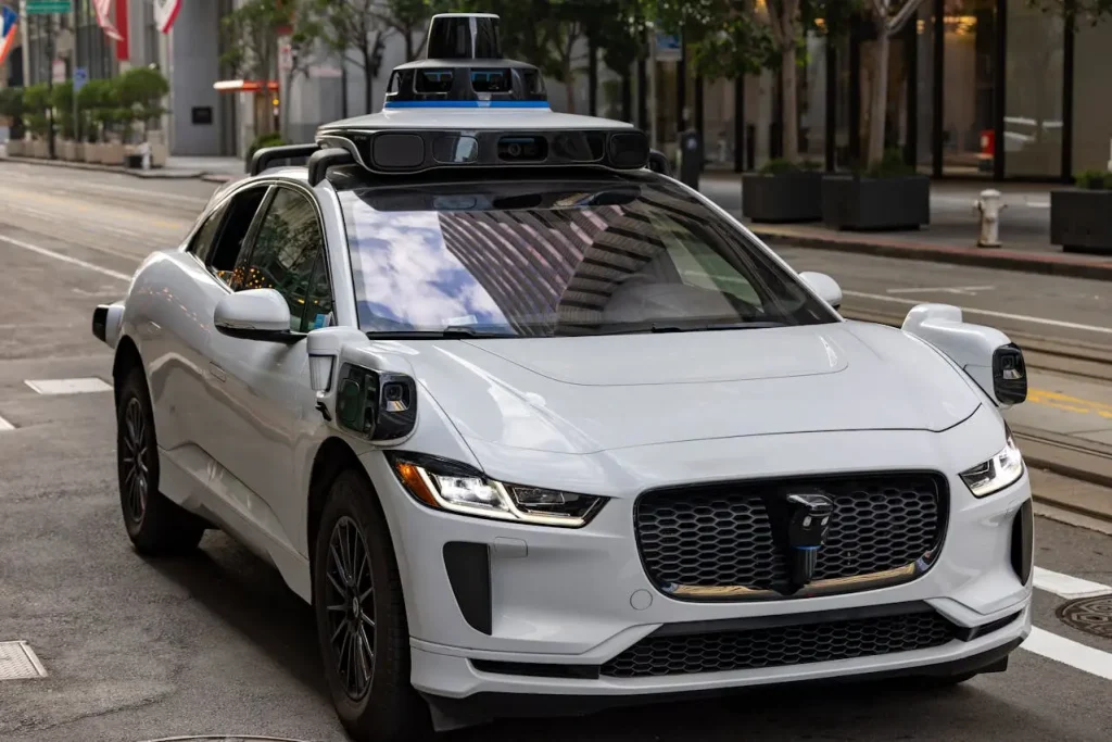 carro-tesla Tendencias tecnológicas de vanguardia para 2024: vehículos autónomos