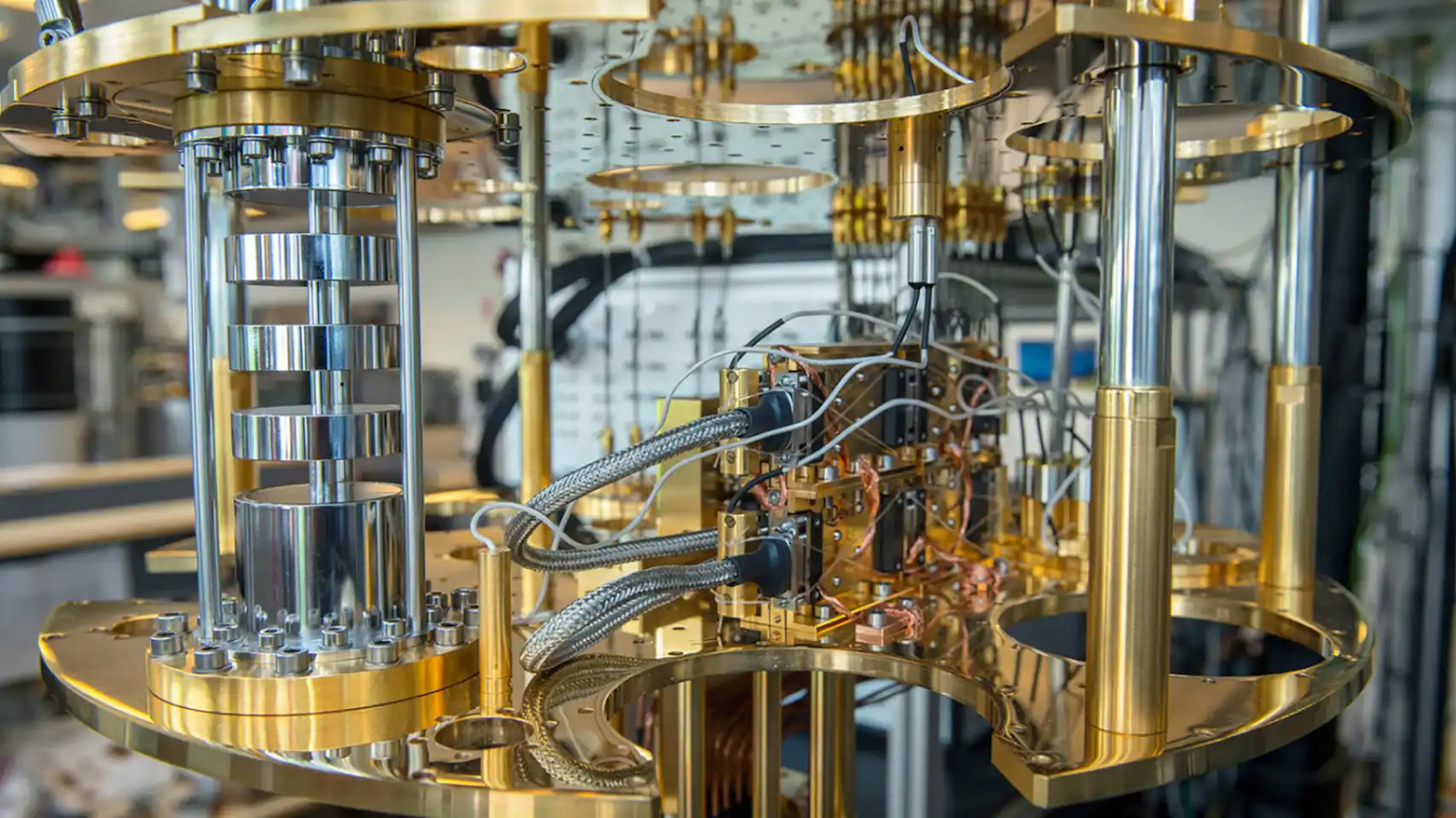 Computación cuántica: El futuro de la informática con procesamiento a nivel subatómico, uno de los ejemplos de tecnologías emergentes más prometedores.